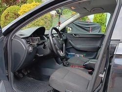 Schwarz Gebraucht 2014 Skoda Rapid Ambition Limousine | 6.459 € (Teuer)
