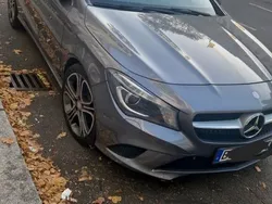 Grau Gebraucht 2015 Mercedes CLA180 Limousine | 14.999 € (Fairer Preis)