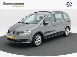Grau Gebraucht 2017 VW Sharan Exclusive Van / Kleinbus | 25.250 € (Teuer)