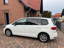 Weiß Gebraucht 2020 VW Touran Comfortline Van / Kleinbus | 19.990 € (Guter Preis)