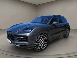 Quarzitgraumetallic Gebraucht 2024 Porsche Cayenne S E-Hybrid SUV | 119.680 € (Teuer)