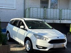 Weiß Gebraucht 2016 Ford Focus Trend Kombi | 6.700 € (Fairer Preis)