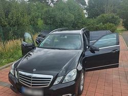 Schwarz Gebraucht 2010 Mercedes E250 Avantgarde Kombi | 5.500 € (Superpreis)