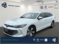 Oryxweiß perlmutteffekt Gebraucht 2024 VW Passat Business Kombi | 33.399 € (Fairer Preis)