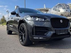 Grau Gebraucht 2017 Jaguar F-Pace R-Sport SUV | 22.900 € (Fairer Preis)