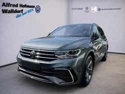 Grau Gebraucht 2024 VW Tiguan Allspace R-line SUV | 52.801 €