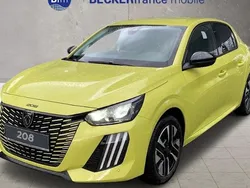 Agueda gelb Gebraucht 2024 Peugeot e-208 Style Kleinwagen | 25.490 € (Teuer)
