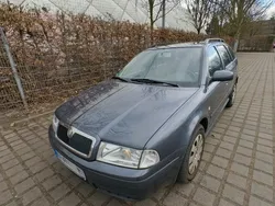 Grau Gebraucht 2007 Skoda Octavia Tour Kombi | 2.200 € (Guter Preis)