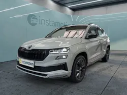 Grau Gebraucht 2023 Skoda Karoq SUV | 30.290 € (Fairer Preis)
