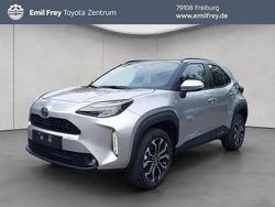 Shimmering silver metall Neu 2025 Toyota Yaris Hybrid SUV | 28.690 € (Guter Preis)