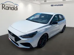 Weiss Gebraucht 2023 Hyundai i30 N Performance Limousine | 32.990 € (Fairer Preis)