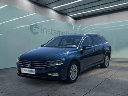 Blau Gebraucht 2023 VW Passat Kombi | 27.749 € (Fairer Preis)