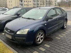 Blau Gebraucht 2004 Ford Focus Limousine | 799 € (Guter Preis)