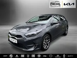 Grau Neu 2025 Kia Ceed Style Limousine | 27.450 € (Guter Preis)