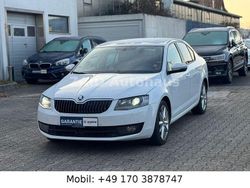 Weiß Gebraucht 2016 Skoda Octavia Joy Limousine | 9.699 € (Fairer Preis)