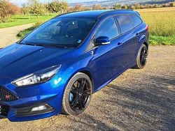 Blau Gebraucht 2018 Ford Focus ST Kombi | 19.999 € (Fairer Preis)
