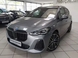 Skyscrapergrau Gebraucht 2022 BMW 223 Active Tourer M Sport Van / Kleinbus | 27.980 €