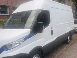 Weiß Gebraucht 2018 Iveco Daily Van / Kleinbus | 16.999 €