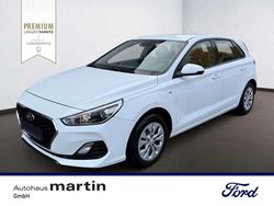 Weiß Gebraucht 2019 Hyundai i30 Pure Limousine | 12.990 € (Fairer Preis)