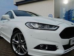 Weiß Gebraucht 2016 Ford Mondeo Titanium Limousine | 14.400 € (Fairer Preis)