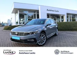 Mondsteingrau Gebraucht 2023 VW Passat R-line Kombi | 39.977 €