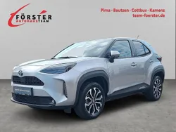 Silber Gebraucht 2022 Toyota Yaris Cross Team SUV | 23.890 € (Fairer Preis)