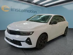 Weiß Gebraucht 2024 Opel Astra Limousine | 24.749 € (Fairer Preis)