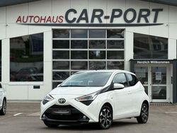 Weiß Gebraucht 2021 Toyota Aygo X-play Kleinwagen | 10.900 € (Fairer Preis)