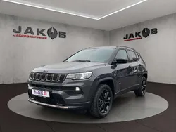 Grau Gebraucht 2023 Jeep Compass SUV | 34.900 € (Etwas zu teuer)