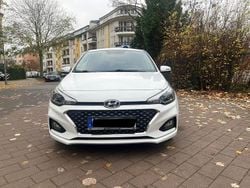 Weiß Gebraucht 2019 Hyundai i20 Style Limousine | 10.900 € (Guter Preis)
