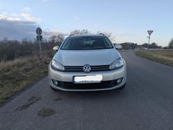 Silber Gebraucht 2009 VW Golf V Kombi | 5.000 € (Teuer)