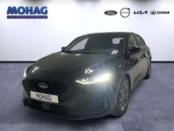 Schwarz Gebraucht 2023 Ford Focus ST-Line Limousine | 20.890 € (Guter Preis)