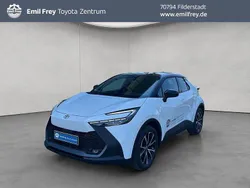 Schneeweiß/schwarz Gebraucht 2025 Toyota C-HR SUV | 37.490 €