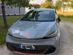 Grau Gebraucht 2022 Cupra Born Kleinwagen | 28.990 € (Fairer Preis)
