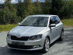 Silber Gebraucht 2015 Skoda Fabia Ambition Kleinwagen | 7.200 € (Fairer Preis)
