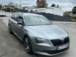 Silber Gebraucht 2018 Skoda Superb SportLine Kombi | 22.900 € (Etwas zu teuer)