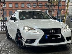 Weiß Gebraucht 2015 Lexus IS300 Limousine | 22.990 €