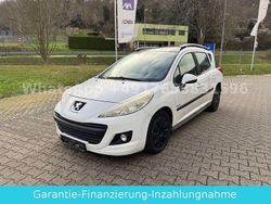 Weiß Gebraucht 2010 Peugeot 207 Urban Move Kombi | 1.795 €