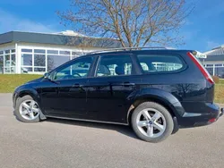 Schwarz Gebraucht 2010 Ford Focus Kombi | 3.150 € (Guter Preis)