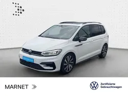 Pure white Gebraucht 2021 VW Touran Highline Van / Kleinbus | 30.190 € (Etwas zu teuer)