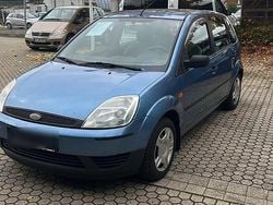 Blau Gebraucht 2002 Ford Fiesta Kleinwagen | 1.790 € (Etwas zu teuer)