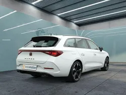 Weiß Gebraucht 2024 Cupra Leon Kombi | 27.399 € (Fairer Preis)