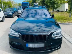 Schwarz Gebraucht 2013 BMW 750 Shadowline Limousine | 22.222 €