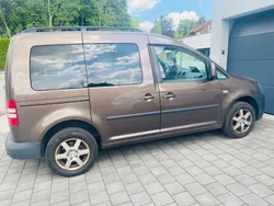 Braun Gebraucht 2011 VW Caddy Comfortline Van / Kleinbus | 9.500 € (Fairer Preis)
