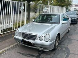 Gebraucht 2001 Mercedes 220 Limousine | 3.200 €