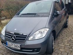 Grau Gebraucht 2009 Mercedes A150 Elegance Van / Kleinbus | 2.950 € (Guter Preis)