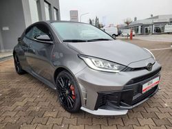 Grau Neu 2024 Toyota Yaris Coupé | 54.999 € (Teuer)