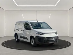 Weiß Gebraucht 2023 Fiat Doblò Van / Kleinbus | 18.950 € (Superpreis)