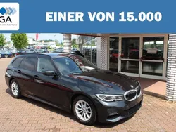Schwarz metallic Gebraucht 2022 BMW 318 M Sport Kombi | 31.980 € (Fairer Preis)