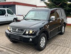 Schwarz Gebraucht 2003 Mitsubishi Pajero SUV | 5.700 € (Fairer Preis)